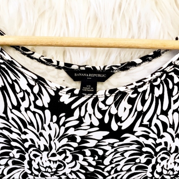 BR minimalist floral short sleeve dress - Picture 5 of 8